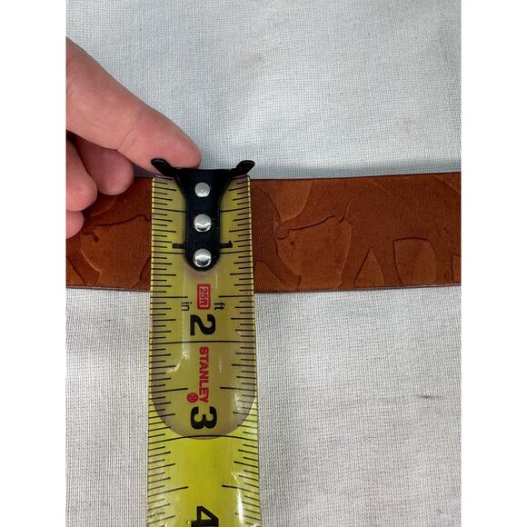 Coldwater Creek Women’s sz S Genuine Leather Elephant Embossed Belt Brown - Picture 6 of 10